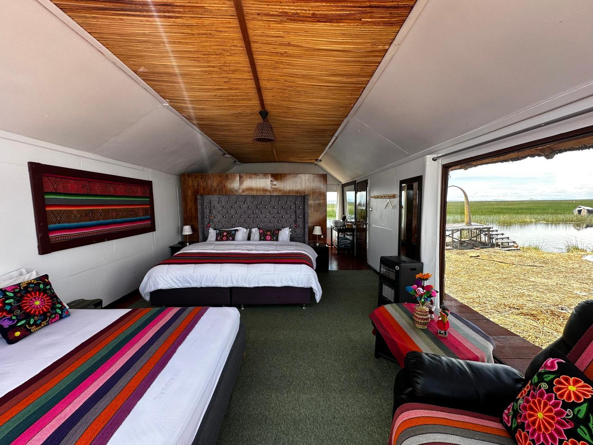 Uros Waliski Lodge Puno Extérieur photo