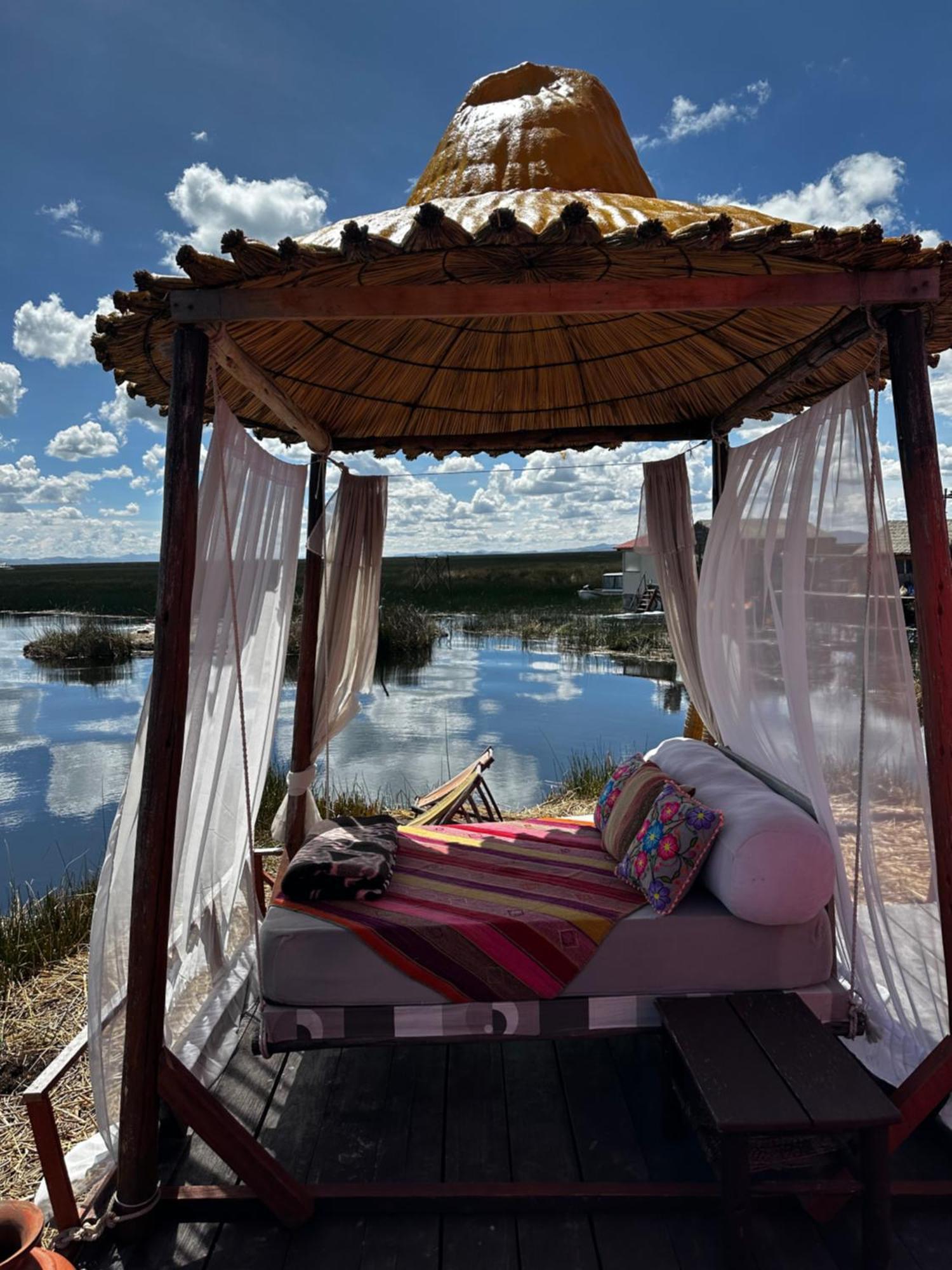 Uros Waliski Lodge Puno Extérieur photo