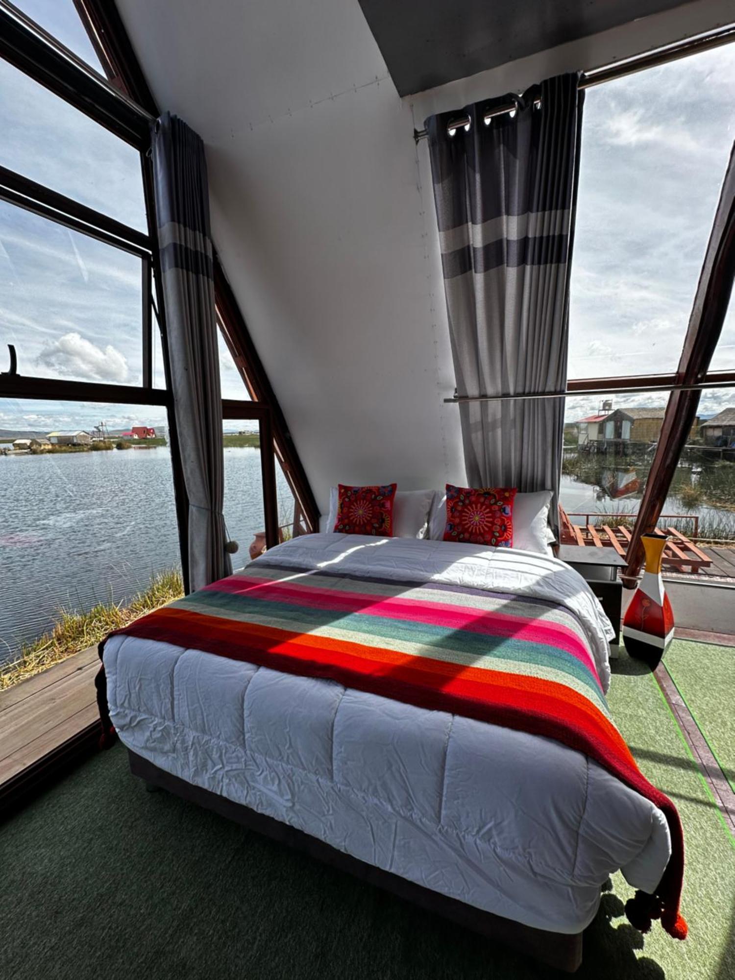Uros Waliski Lodge Puno Extérieur photo