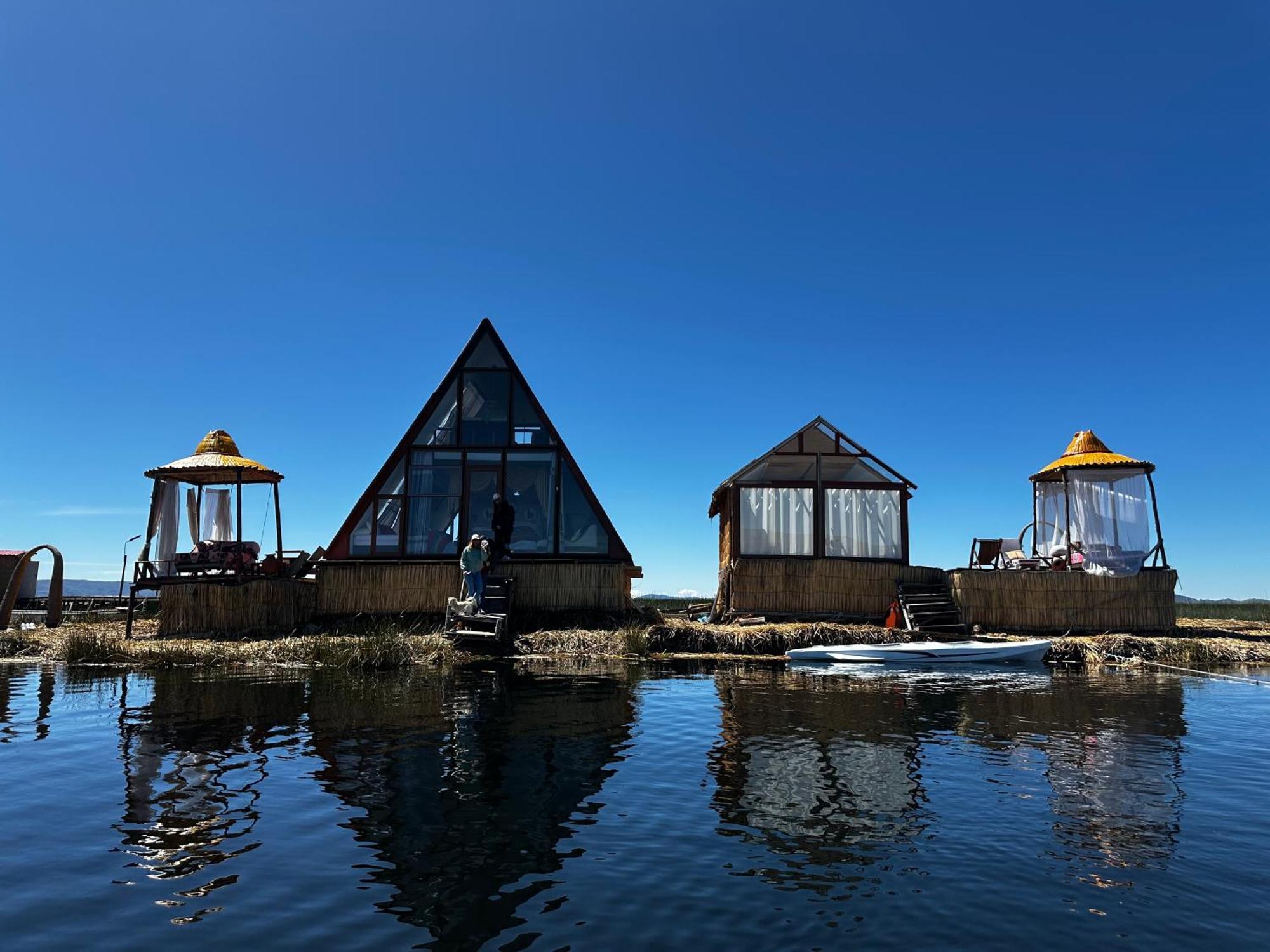 Uros Waliski Lodge Puno Extérieur photo
