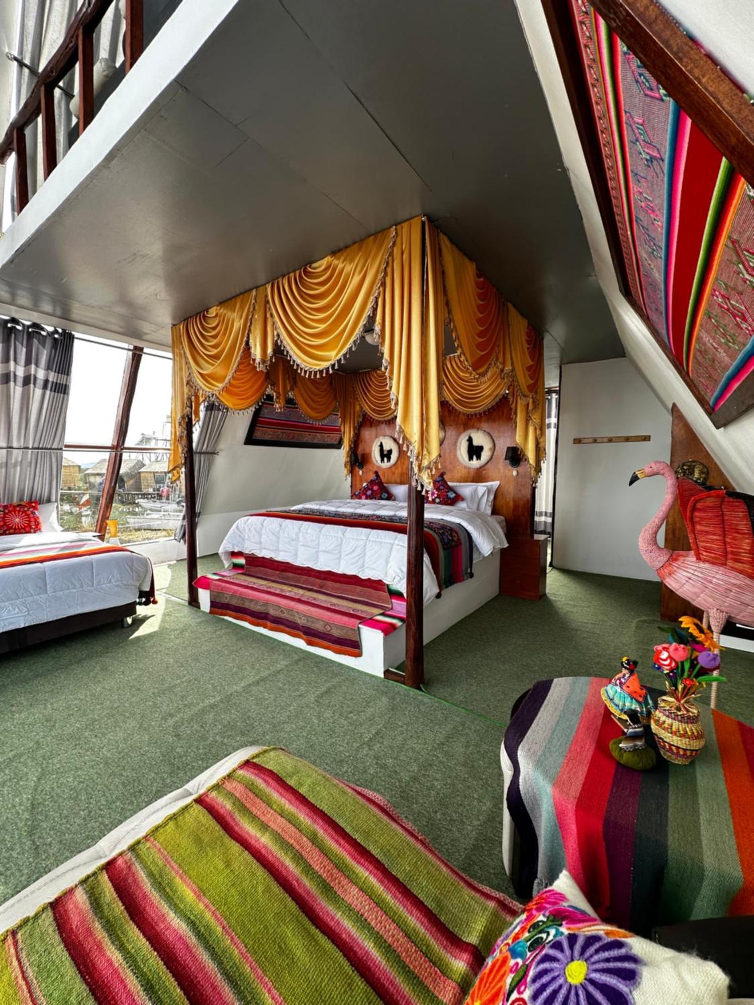 Uros Waliski Lodge Puno Extérieur photo