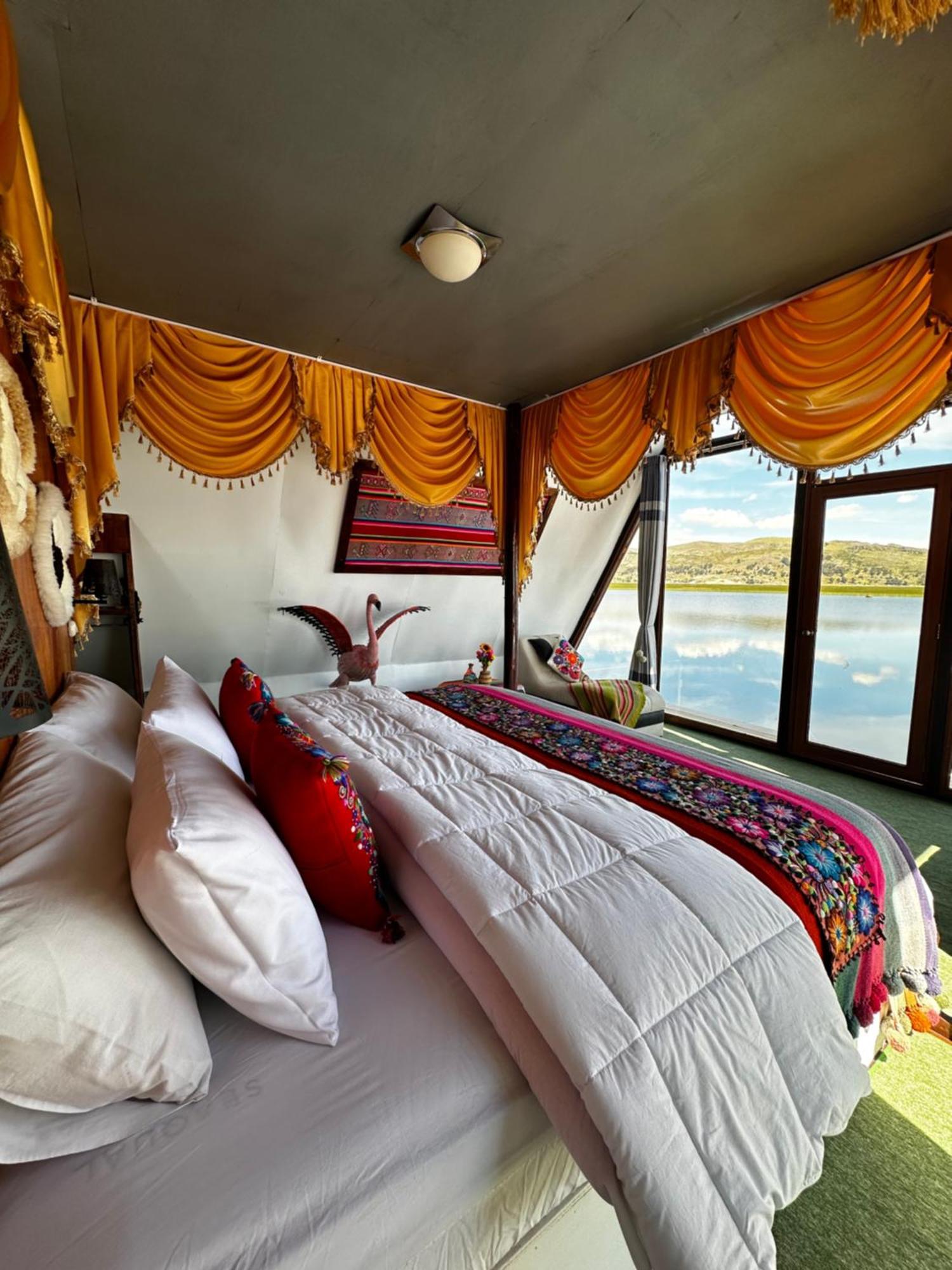 Uros Waliski Lodge Puno Extérieur photo