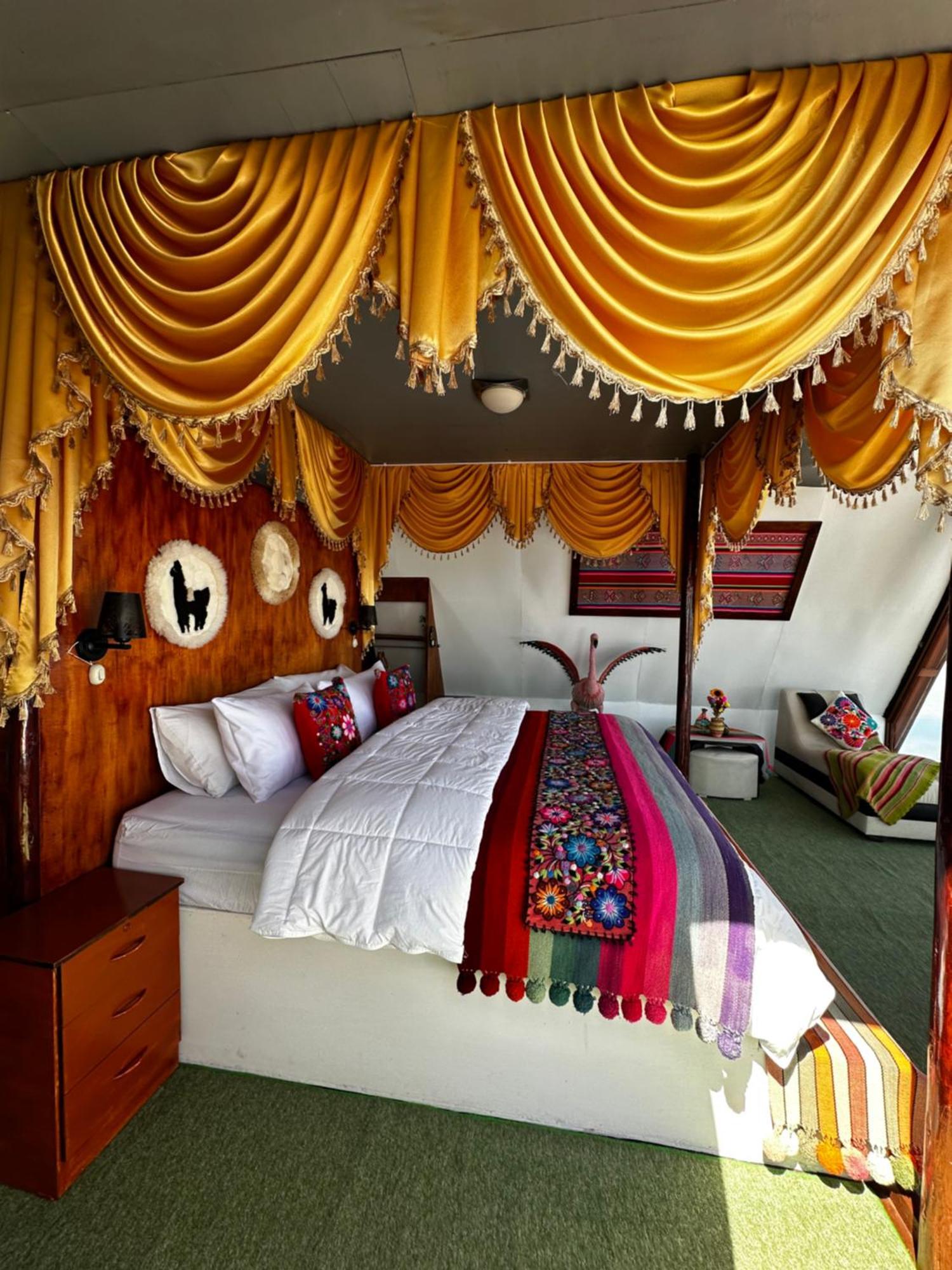 Uros Waliski Lodge Puno Extérieur photo