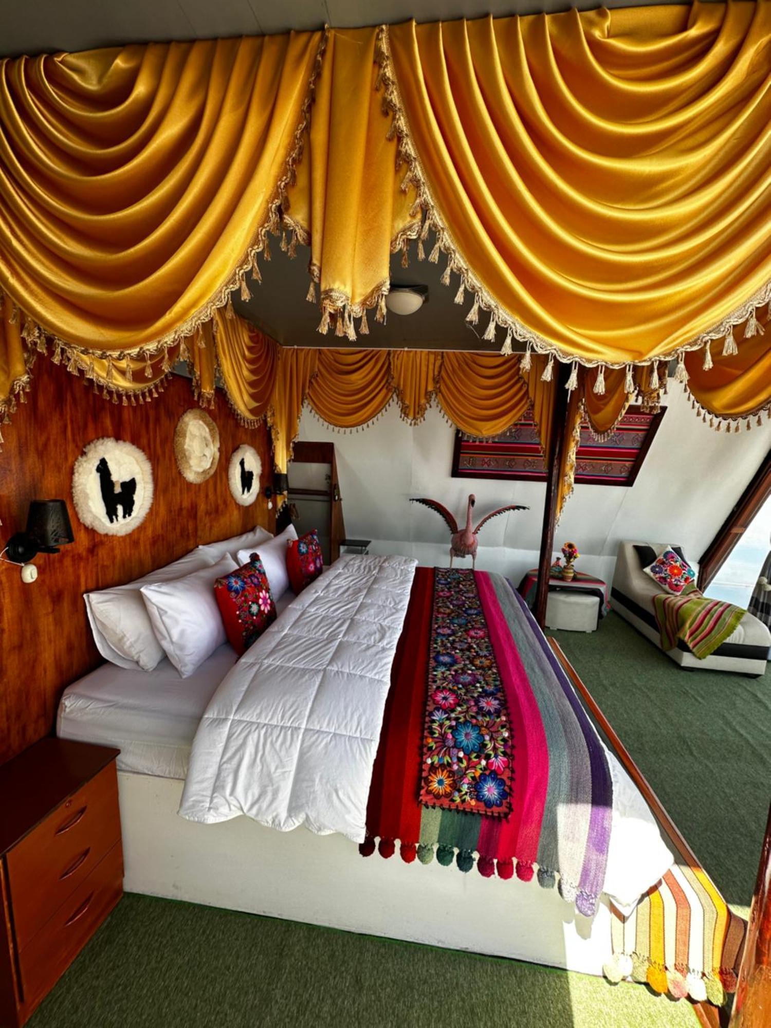 Uros Waliski Lodge Puno Extérieur photo
