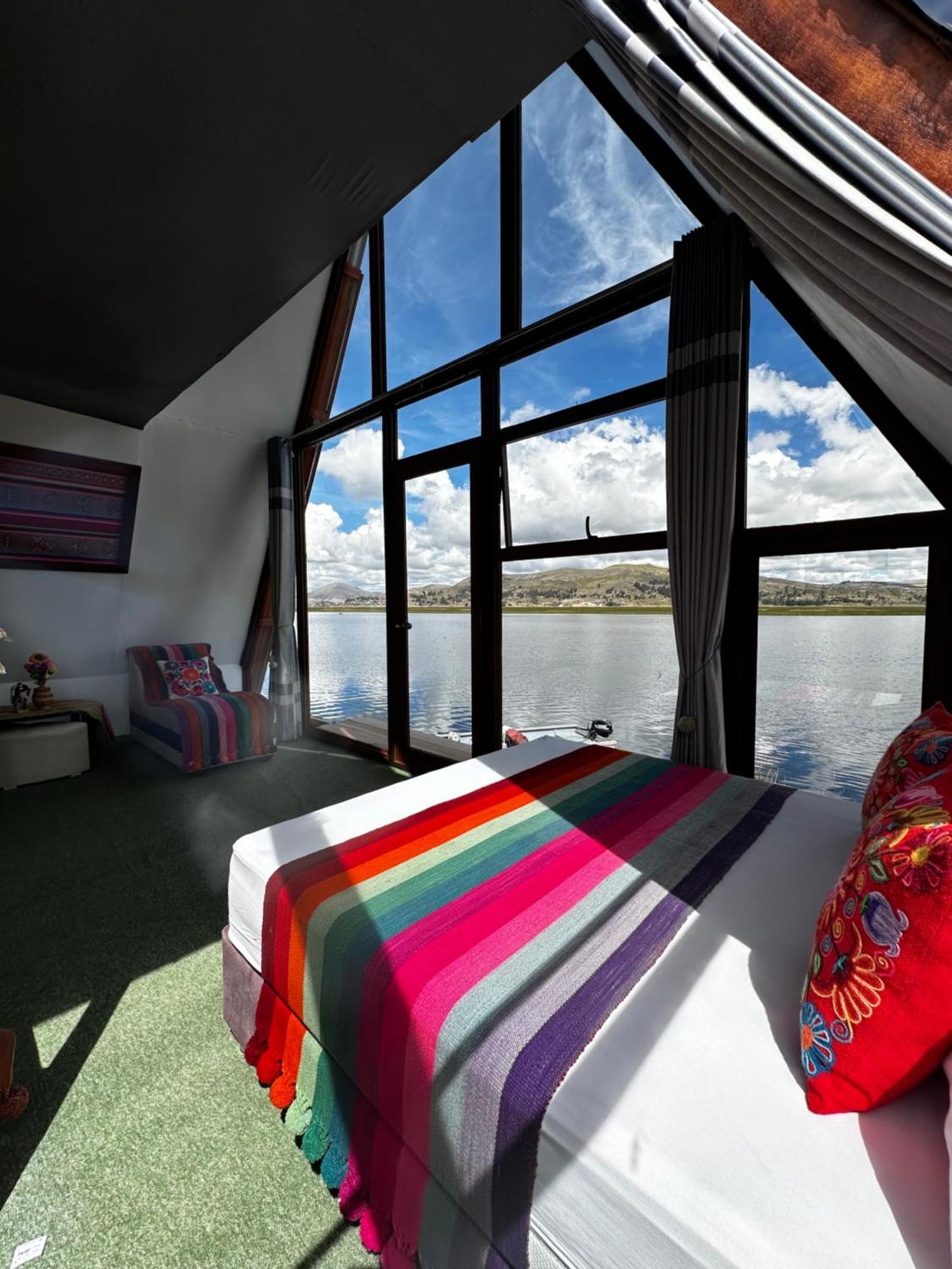 Uros Waliski Lodge Puno Extérieur photo
