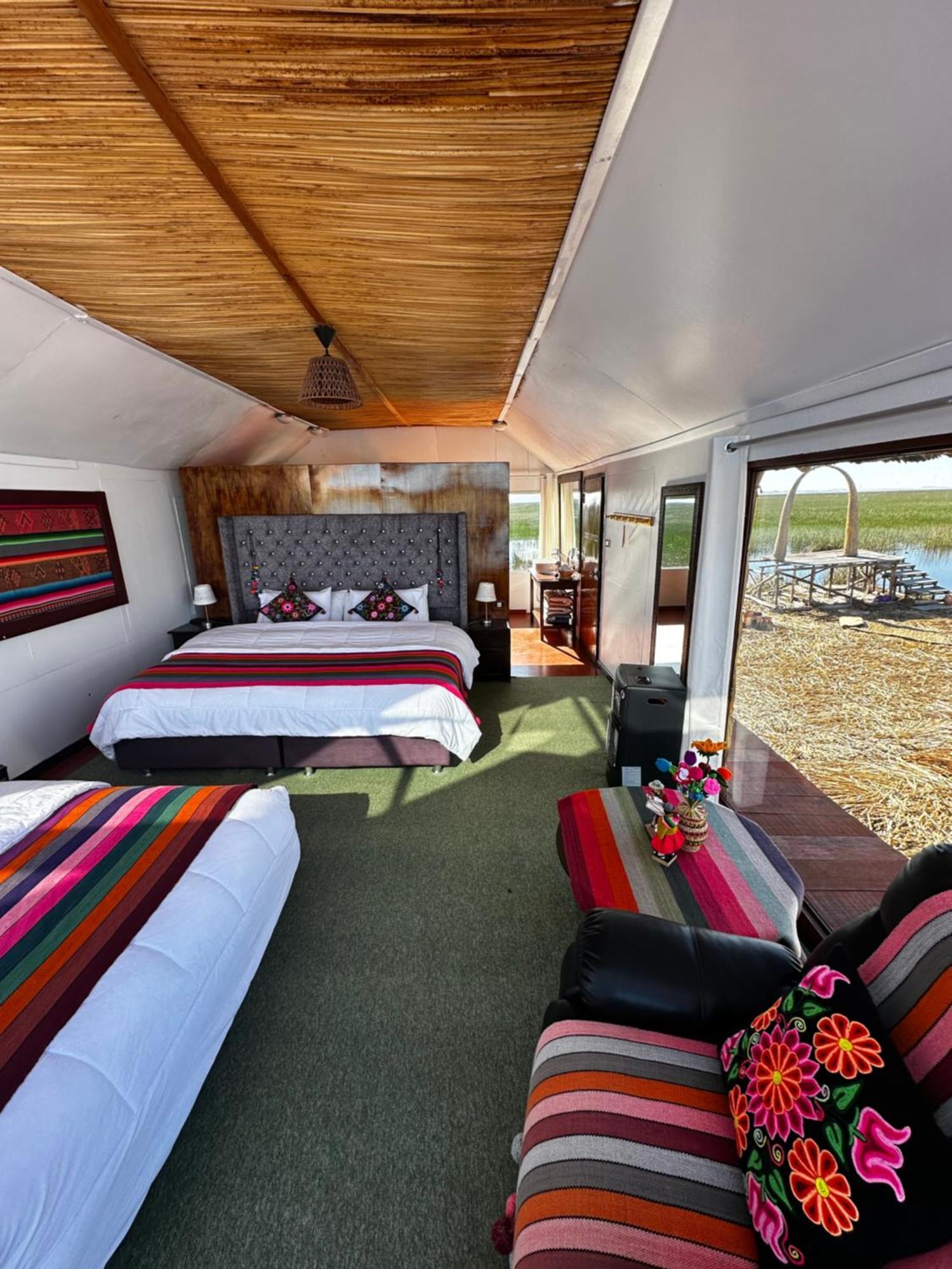 Uros Waliski Lodge Puno Extérieur photo