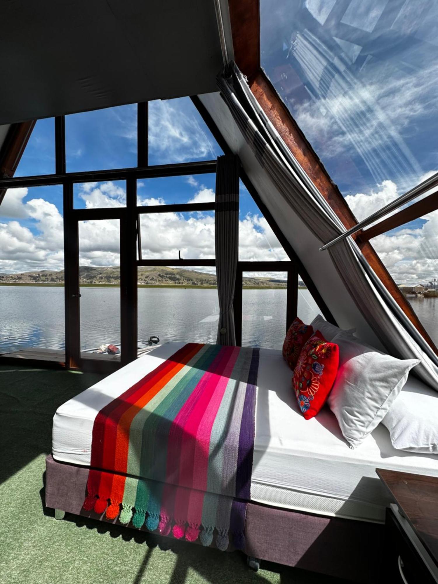 Uros Waliski Lodge Puno Extérieur photo