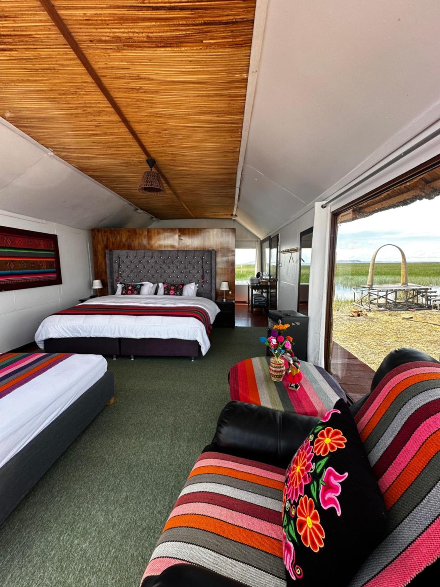 Uros Waliski Lodge Puno Extérieur photo